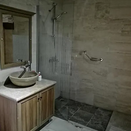 לינה וארוחת בוקר Casa Callinos סלצ'וק