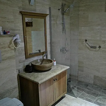 Casa Callinos לינה וארוחת בוקר
