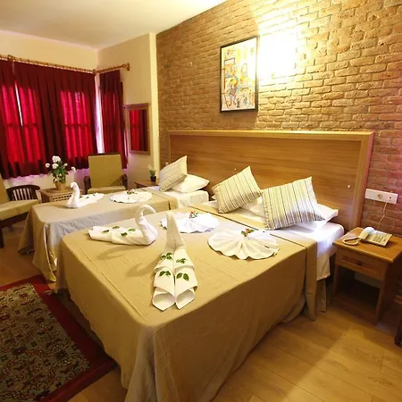 住宿加早餐酒店 Casa Callinos 塞尔丘克