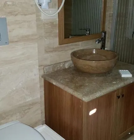לינה וארוחת בוקר Casa Callinos