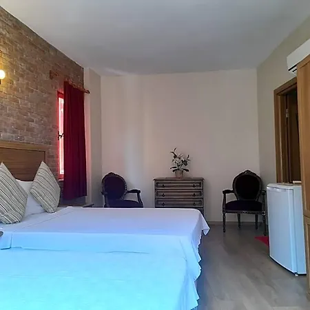 לינה וארוחת בוקר Casa Callinos