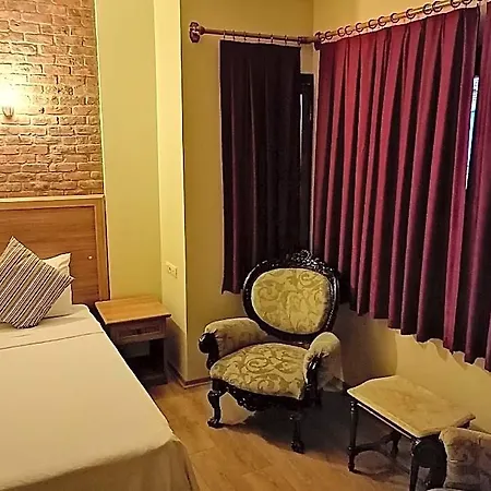 Casa Callinos 3*