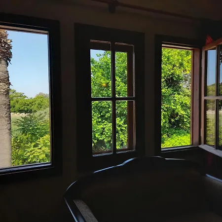 Bed & Breakfast Casa Callinos 3*